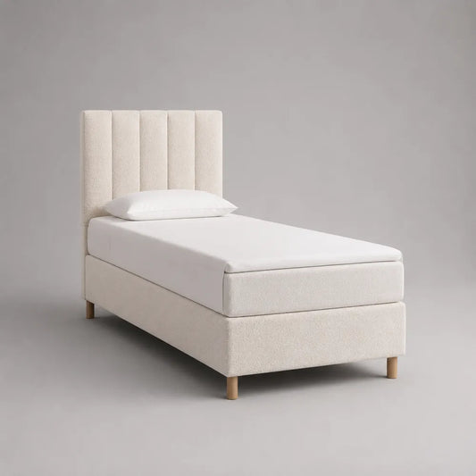 Letto singolo imbottito in tessuto beige con testiera verticale a pannelli e gambe in legno naturale 90 x 200 cm
